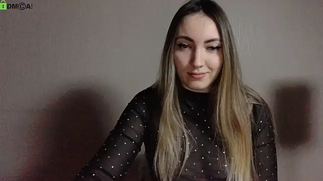 cute  angell online show from December 6, 2024, 3:44 pm