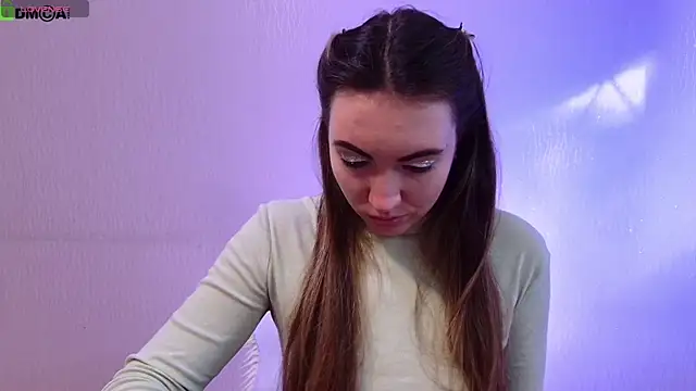 cute  angell online show from October 14, 2025, 12:28 pm