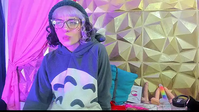 Snapshot of neeko_princes chatting on December 23, 2024, 3:23 pm neeko princes online show from December 23, 2024, 3:23 pm
