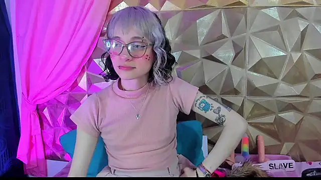 Snapshot of neeko_princes chatting on January 25, 2025, 3:20 pm neeko princes online show from January 25, 2025, 3:20 pm