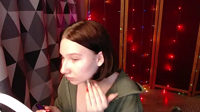 Emma and Tyller online show from December 11, 2024, 1:39 pm