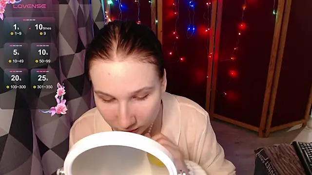 Emma and Tyller online show from December 24, 2024, 12:00 pm