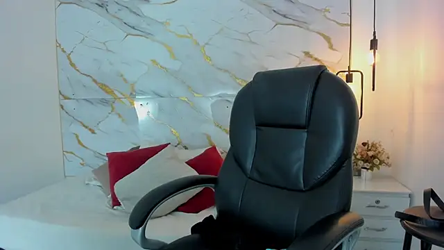 Snapshot of pretty_ariiel chatting on February 7, 2026, 6:28 am pretty ariiel online show from February 7, 2026, 6:28 am