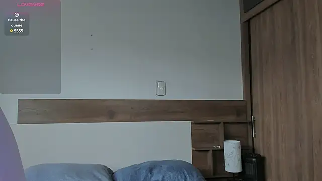 Snapshot of _fullmoon chatting on February 25, 2025, 8:51 pm  fullmoon online show from February 25, 2025, 8:51 pm