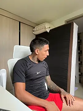 Snapshot of sendfer chatting on February 12, 2026, 7:20 pm sendfer online show from February 12, 2026, 7:20 pm