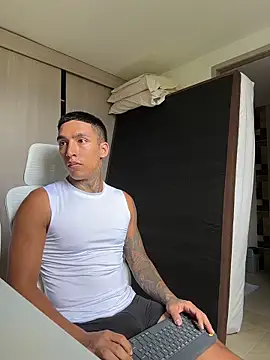 Snapshot of sendfer chatting on February 16, 2026, 7:10 pm sendfer online show from February 16, 2026, 7:10 pm