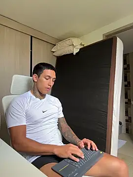 Snapshot of sendfer chatting on February 26, 2026, 9:14 pm sendfer online show from February 26, 2026, 9:14 pm