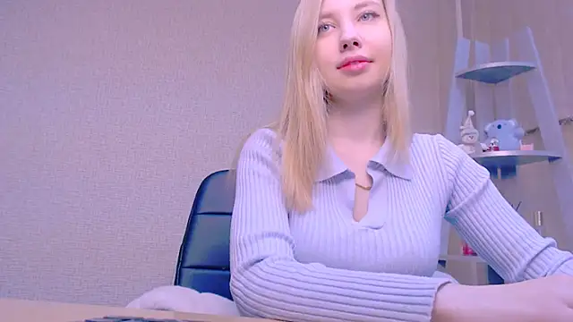 Snapshot of AliceFire_ chatting on February 12, 2025, 7:23 am AliceFire online show from February 12, 2025, 7:23 am