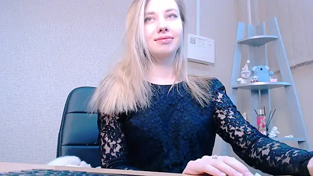 Snapshot of AliceFire_ chatting on February 26, 2025, 7:09 am AliceFire online show from February 26, 2025, 7:09 am