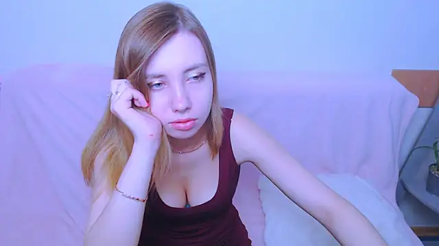 Snapshot of AliceFire_ chatting on July 3, 2026, 11:05 am AliceFire online show from July 3, 2026, 11:05 am