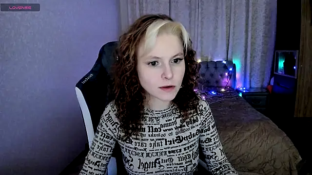 Snapshot of rocky_foxy chatting on December 17, 2024, 10:22 pm rocky foxy online show from December 17, 2024, 10:22 pm