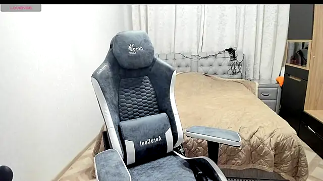 Snapshot of rocky_foxy chatting on December 18, 2024, 9:40 pm rocky foxy online show from December 18, 2024, 9:40 pm