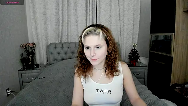 Snapshot of rocky_foxy chatting on January 21, 2025, 10:41 pm rocky foxy online show from January 21, 2025, 10:41 pm