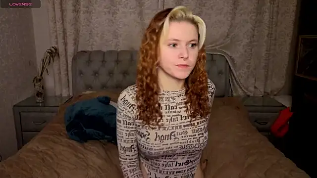 Snapshot of rocky_foxy chatting on December 1, 2025, 9:42 pm rocky foxy online show from December 1, 2025, 9:42 pm