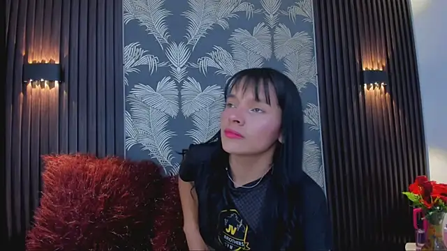 Snapshot of _shantal_smith chatting on October 30, 2025, 4:30 pm shantal smith online show from October 30, 2025, 4:30 pm