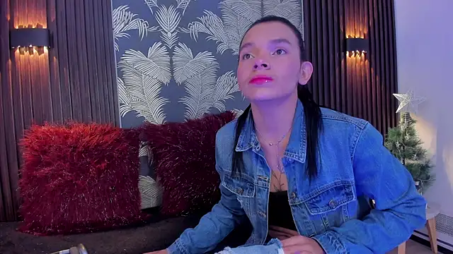 Snapshot of _shantal_smith chatting on November 16, 2025, 4:45 pm shantal smith online show from November 16, 2025, 4:45 pm