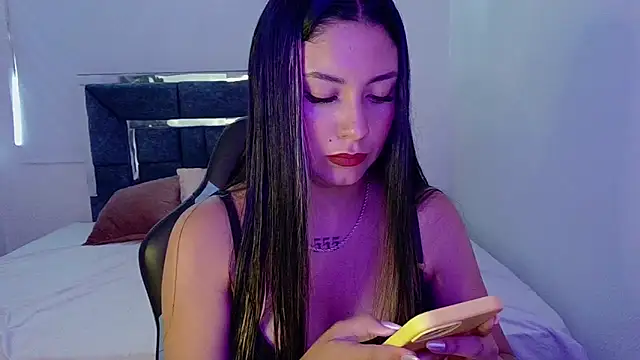 Snapshot of Lia_14_ chatting on January 6, 2026, 6:33 pm Lia 14 online show from January 6, 2026, 6:33 pm