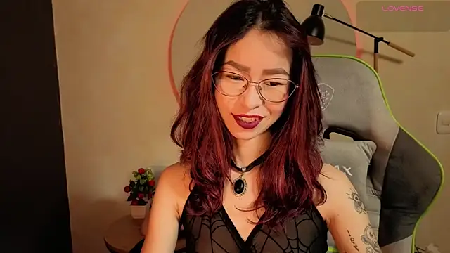 Snapshot of rosse_98_ chatting on March 19, 2026, 1:04 pm rosse 98 online show from March 19, 2026, 1:04 pm