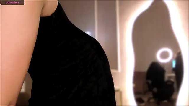 Eli Llie online show from September 8, 2025, 8:41 pm