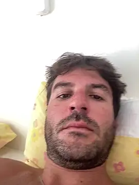 Snapshot of bruno106969 chatting on February 22, 2026, 3:32 pm bruno106969 online show from February 22, 2026, 3:32 pm