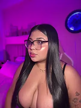 Emily cooper20 online show from May 23, 2026, 2:50 am