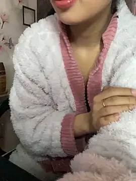 Snapshot of -KathySweet- chatting on January 12, 2025, 5:13 am -KathySweet- online show from January 12, 2025, 5:13 am