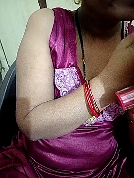 Snapshot of reemacouple007 chatting on September 14, 2025, 4:50 pm reemacouple007 online show from September 14, 2025, 4:50 pm