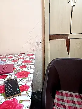 Snapshot of reemacouple007 chatting on September 23, 2025, 7:33 am reemacouple007 online show from September 23, 2025, 7:33 am