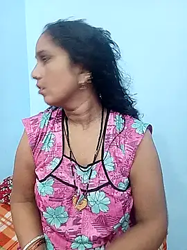 Snapshot of reemacouple007 chatting on October 28, 2025, 6:06 am reemacouple007 online show from October 28, 2025, 6:06 am