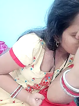 Snapshot of reemacouple007 chatting on November 6, 2025, 5:19 am reemacouple007 online show from November 6, 2025, 5:19 am