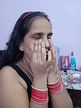 Snapshot of reemacouple007 chatting on July 5, 2026, 7:37 am reemacouple007 online show from July 5, 2026, 7:37 am