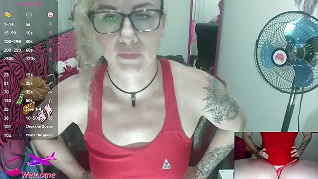 Snapshot of ViickySexy chatting on September 25, 2025, 7:50 pm ViickySexy online show from September 25, 2025, 7:50 pm