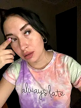 Roxana Bell online show from October 23, 2025, 5:01 pm