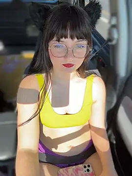 Snapshot of urpuppymoon chatting on February 5, 2026, 6:56 pm urpuppymoon online show from February 5, 2026, 6:56 pm