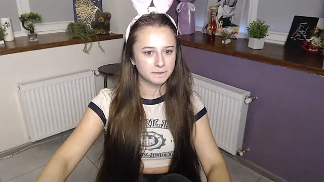Snapshot of Caramel_bunny chatting on January 21, 2025, 4:27 pm Caramel bunny online show from January 21, 2025, 4:27 pm