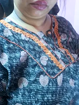 Ravina patil1 online show from September 9, 2025, 8:41 pm