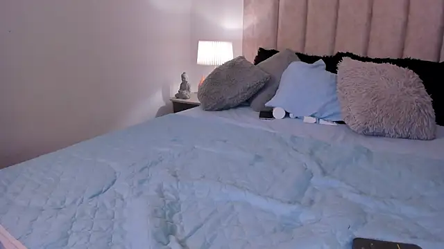 Avaline Blancx online show from January 24, 2025, 6:46 am