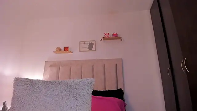 Avaline Blancx online show from March 4, 2025, 4:06 am