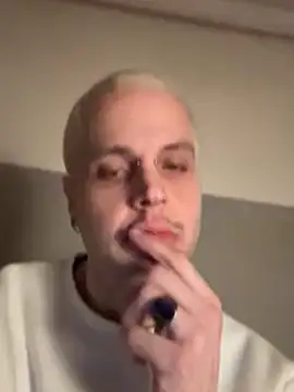 Alessandroxxx6968 online show from March 6, 2025, 8:05 pm