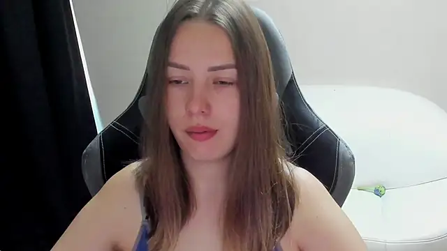 Snapshot of Mia_shy1 chatting on June 10, 2026, 5:07 am Mia shy1 online show from June 10, 2026, 5:07 am