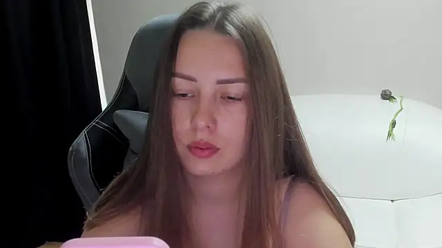 Snapshot of Mia_shy1 chatting on June 19, 2026, 5:12 am Mia shy1 online show from June 19, 2026, 5:12 am