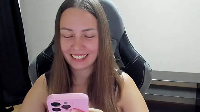 Snapshot of Mia_shy1 chatting on July 10, 2026, 5:01 am Mia shy1 online show from July 10, 2026, 5:01 am
