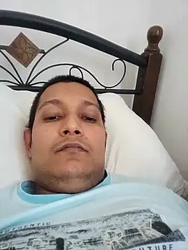 daddylove87 online show from September 18, 2025, 1:35 pm