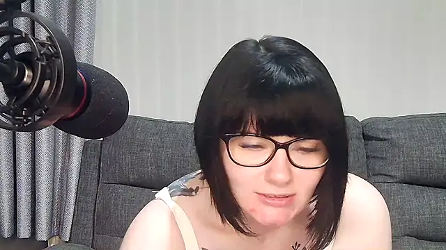 Snapshot of SquirtingIrishShannon chatting on February 6, 2025, 6:13 pm SquirtingIrishShannon online show from February 6, 2025, 6:13 pm