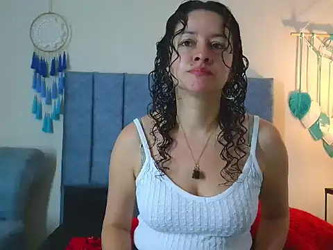 Snapshot of ArtesanaMK chatting on October 21, 2025, 11:22 am ArtesanaMK online show from October 21, 2025, 11:22 am