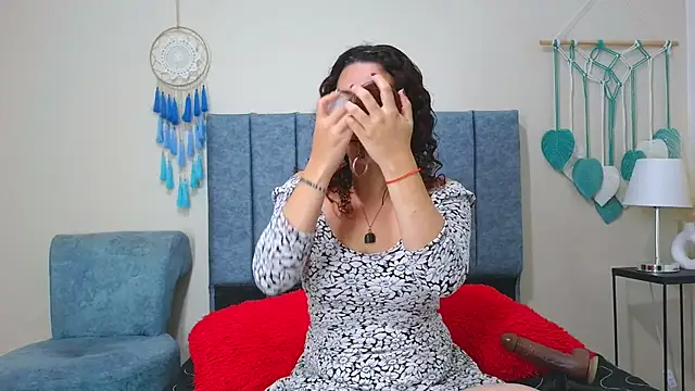 Snapshot of ArtesanaMK chatting on November 11, 2025, 11:32 am ArtesanaMK online show from November 11, 2025, 11:32 am