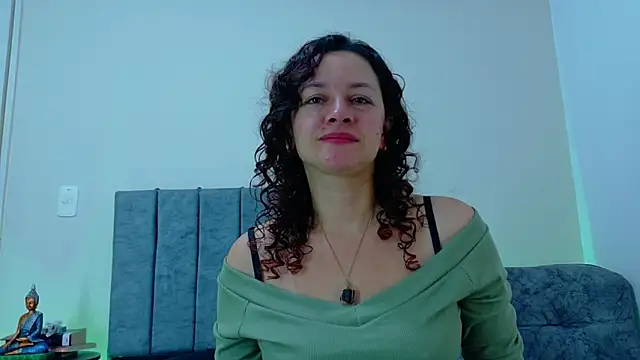 Snapshot of ArtesanaMK chatting on November 18, 2025, 11:25 am ArtesanaMK online show from November 18, 2025, 11:25 am