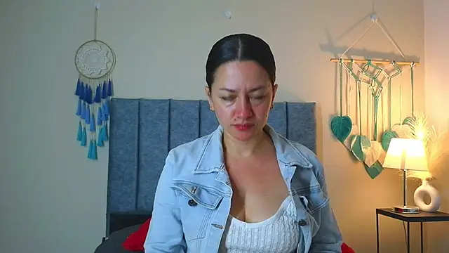 Snapshot of ArtesanaMK chatting on November 19, 2025, 10:26 am ArtesanaMK online show from November 19, 2025, 10:26 am