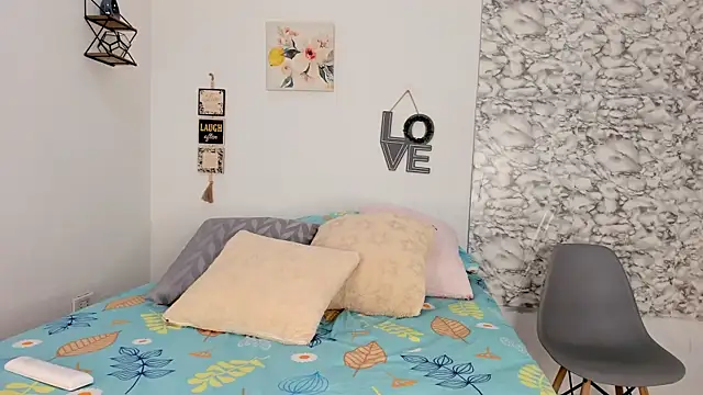 Canhela1 online show from October 18, 2025, 11:11 am