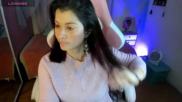 Snapshot of Aliiz_01 chatting on February 21, 2026, 7:37 pm Aliiz 01 online show from February 21, 2026, 7:37 pm